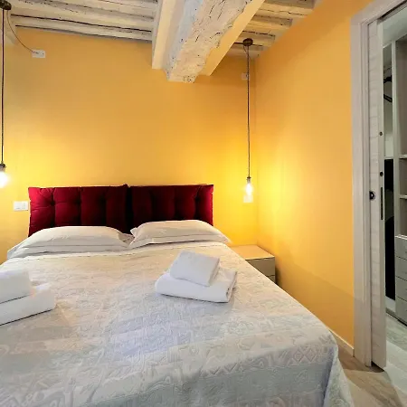 Casa Dany-at The Beginning Of The Main Street Apartment Siena