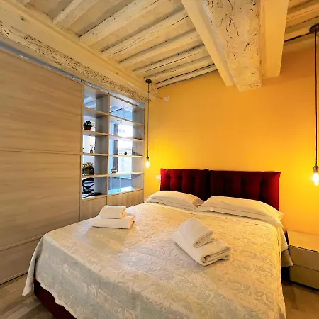 Casa Dany-at The Beginning Of The Main Street Siena